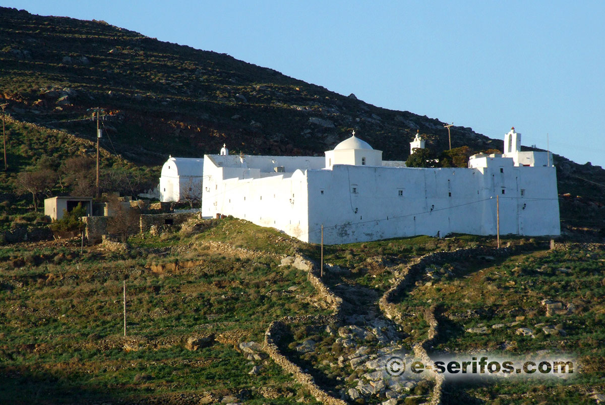 Le monastère des Taxiarches à Serifos